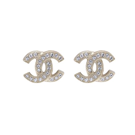 chanel 2020 earrings.